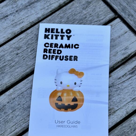 Halloween Hello Kitty In Pumpkin Red Diffuser Cinnamon Scent Oil New in Box - Picture 13 of 16